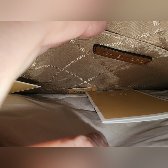 Michael KORS Jet Set Travel‎ Tan/brown Wristlet - Picture 7 of 11